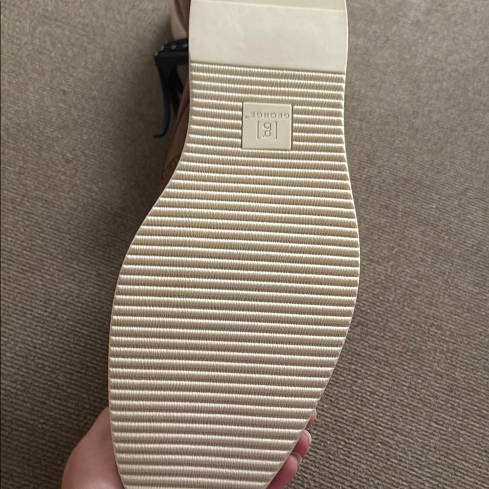 George Brown Oxfords with Minimalist Design - Picture 3 of 5
